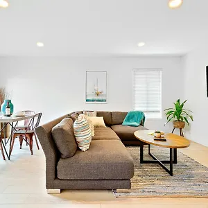 Deluxe I & Ii Holiday home