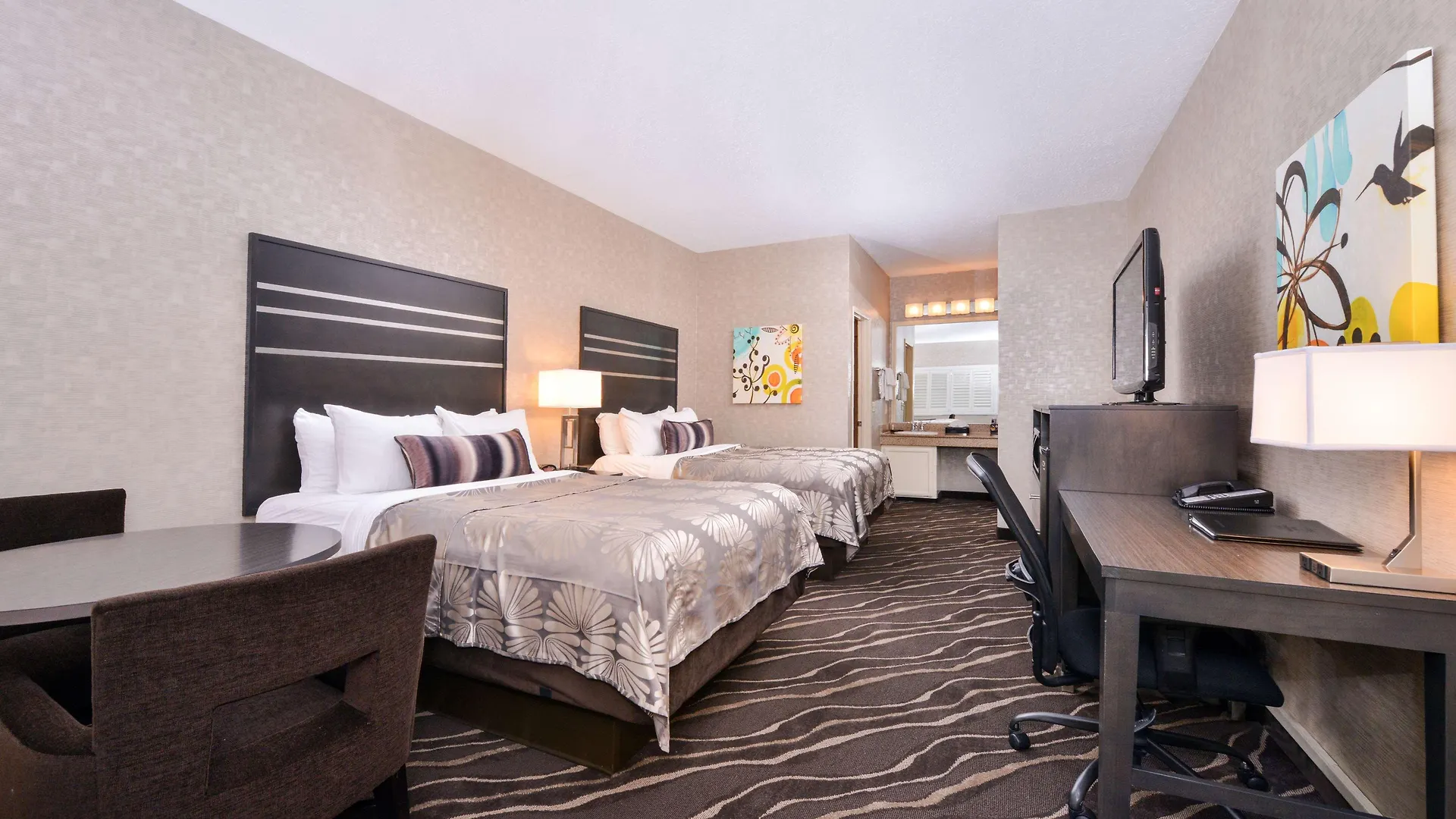 אנהיים Best Western Plus Park Place Inn - Mini Suites