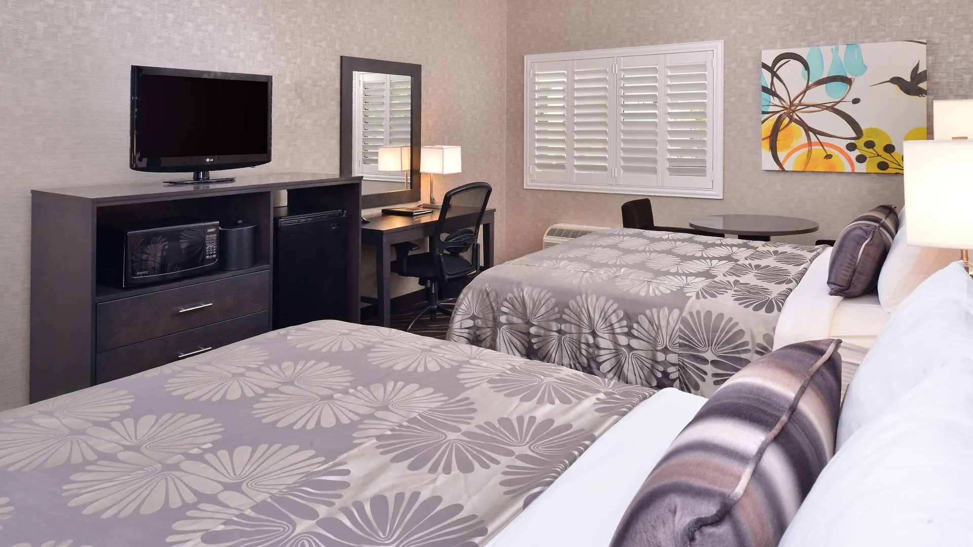 אנהיים Best Western Plus Park Place Inn - Mini Suites 3*,