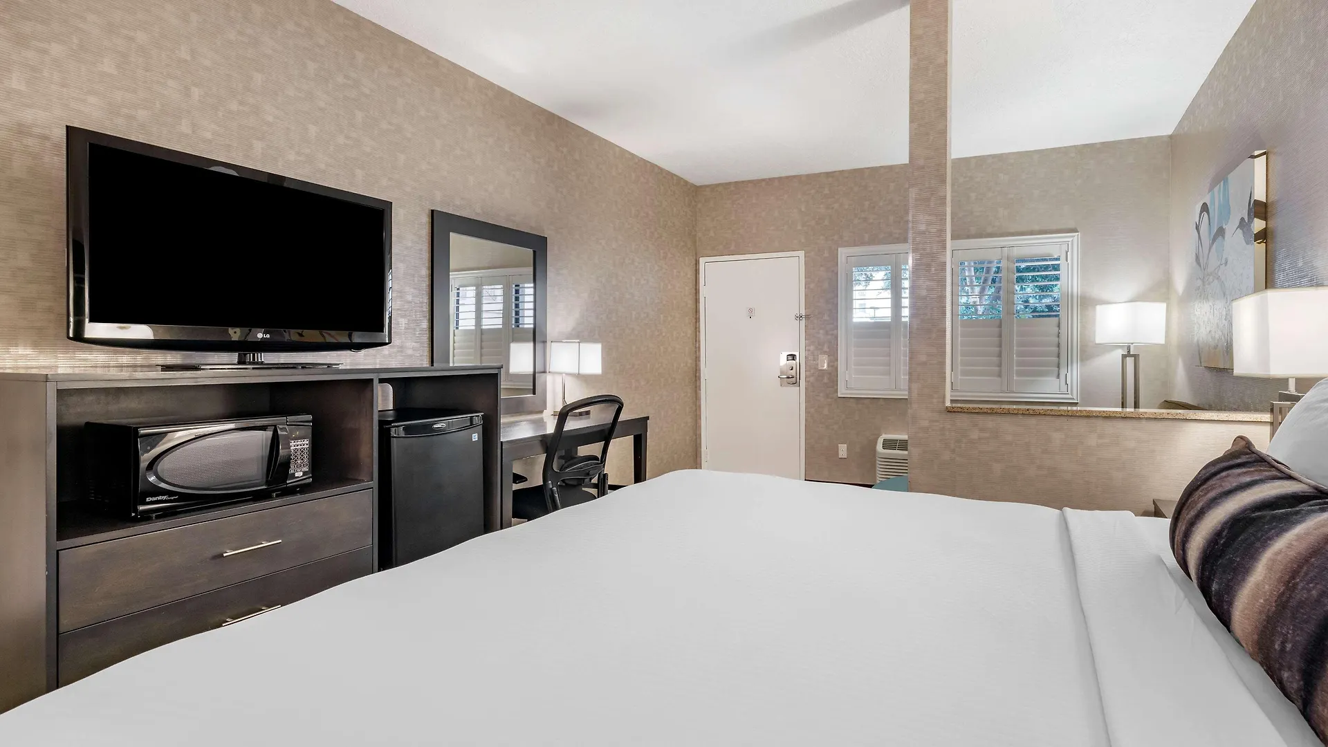 אנהיים Best Western Plus Park Place Inn - Mini Suites 3*,