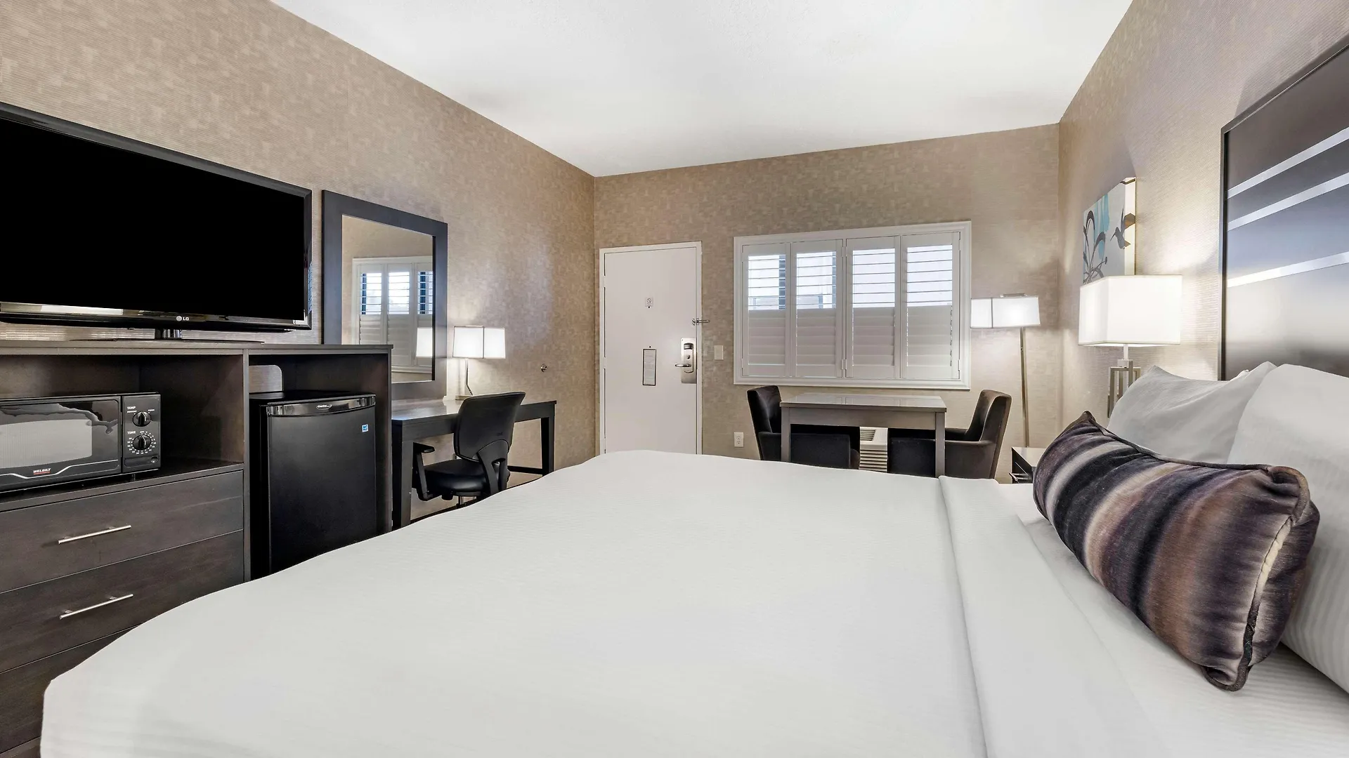 מלון אנהיים Best Western Plus Park Place Inn - Mini Suites