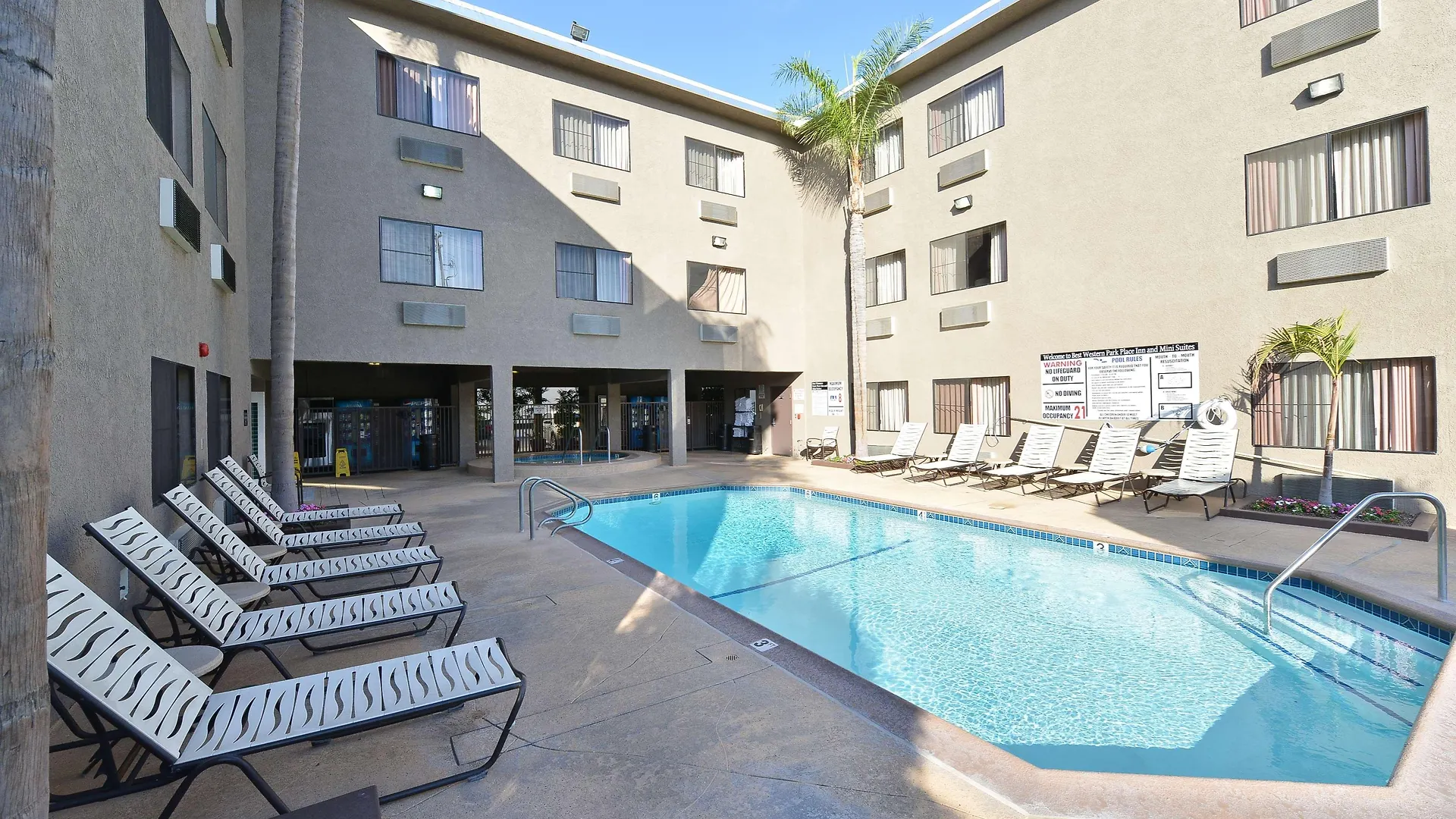אנהיים Best Western Plus Park Place Inn - Mini Suites מלון