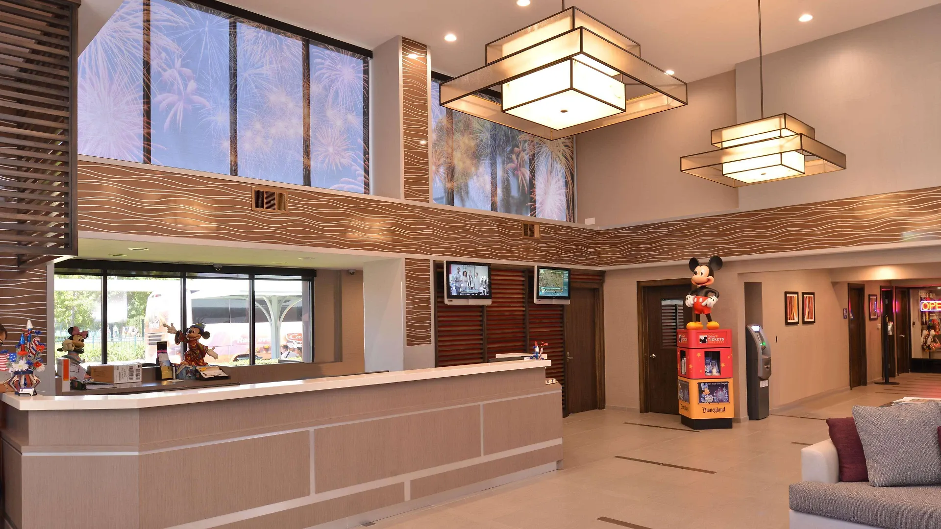 מלון אנהיים Best Western Plus Park Place Inn - Mini Suites